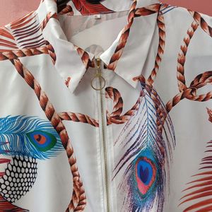 WHITE COLOUR TOP WITH PEACOCK FEATHER 🪶 PRINT, FR