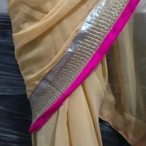 Saree🎀for Saree Lovers😎fall Attached