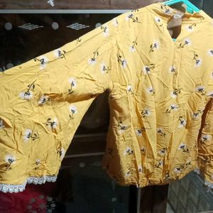 A Very Beautiful Blouson Top In Yellow Colour