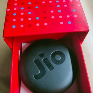 JioFi 6 JMR1040 Wireless WiFi Data Card - Jio