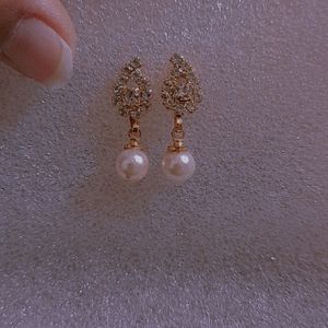 Simple Pearl Earrings