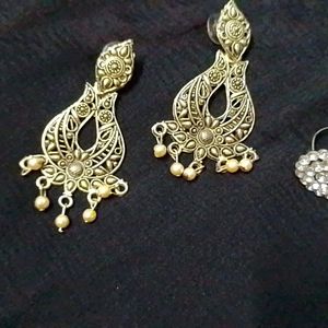 Earrings with ring