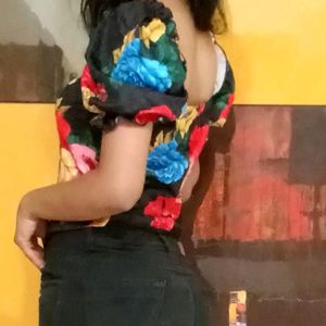 Black Floral Croppie Top