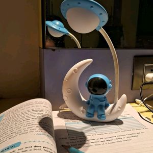 ASTRONAUT Moon Desk LAMP