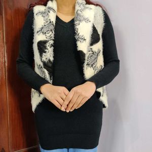 Woolen Mini Dress/Top with Fur Shrug