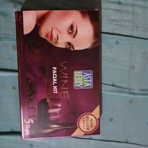 Asta Berry Red Wine Facial Kit