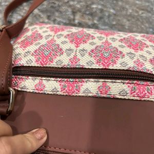 Zouk Kashmiri Tulip OOO Sling Bag