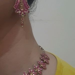 Pink And Golden Stones Jwellery Set