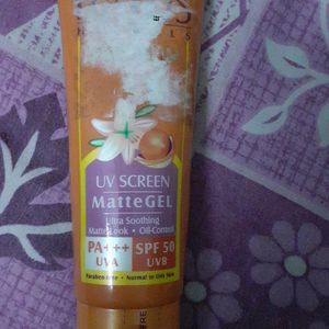 Lotus Herbals Sunscreen 100g