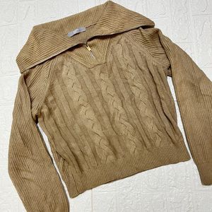 Beige Ziper Sweater