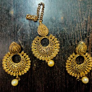 Earring with Mangtika