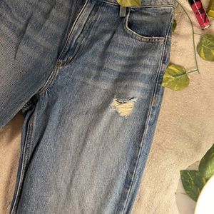 H&M women high waist ripped jeans (divided)