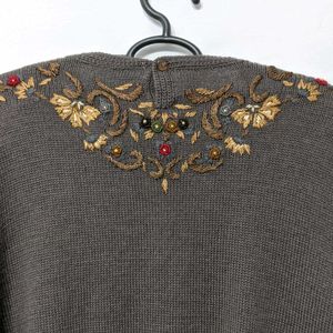 Embroidery Sweater......