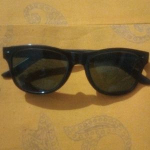 Boys/Girls Sunglasses 1+1 Free