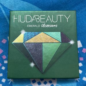 HUDA Beauty Emerald Obsessions