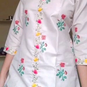 Beautiful Floral Kurti