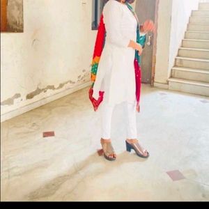 White Pent Kurti And Bandhani Dupata