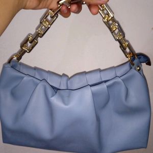 Stylish sling bag