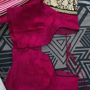 Pink Saree With Nice Borders