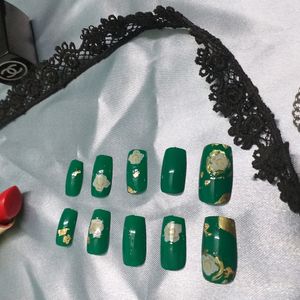 Press On Nails(Alora)