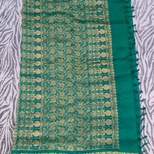 PRICE REDUCED BEAUTIFUL green Kanjeevaram sare