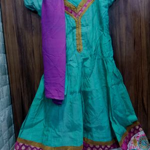 Elegant Purple And Light Green Kurti With Dupatta✨