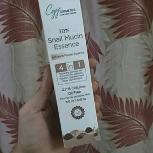 CGG COSMETICS 70% SNAIL ESSENCE