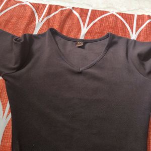 Black V Neck Crop Top