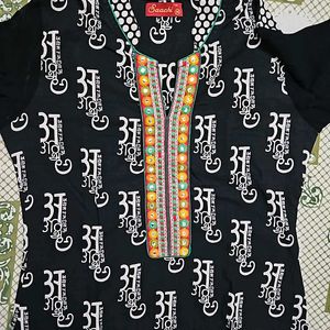 Pretty Kurta For Women