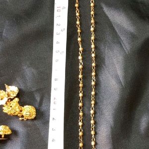 Chain With Two pairs Of Earrings