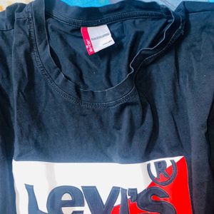 Levis Tshirt