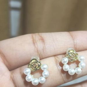 Korean Aesthetic Rose Pearl Earrings 🎀