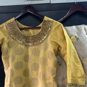 Banarasi Kurta Set With Dupatta