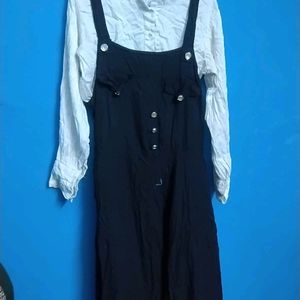 Designer Dungaree With T Shirt