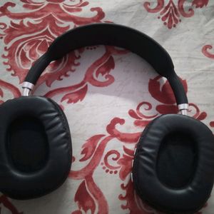 Headphones P9 Like New Black Type C