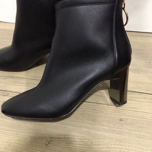 Preloved Heeled Boots In Black