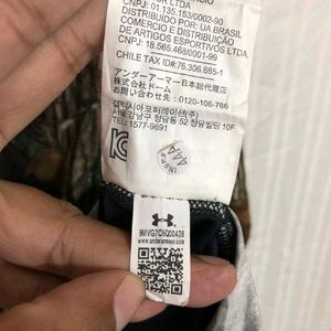 Under Armour T-shirts