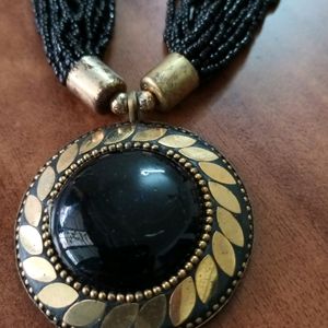 Antique Lookinh Black Haar , Multi Layer Pendent