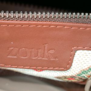 Zouk Seashell Motif White Handbag