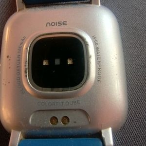 Noise Qube 1.4 Inch Smartwatch