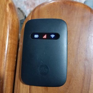 IT IS PORTABLE JIO ROUTER