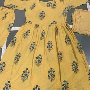 Beautiful Yellow Kurti Pant Dupatta.. Set....