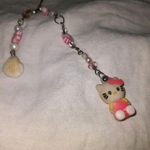 CLEARANCE SALE!! 🎀HELLO KITTY PHONE CHARM🎀