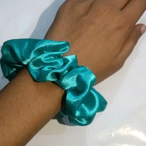 Emerald Scrunchie