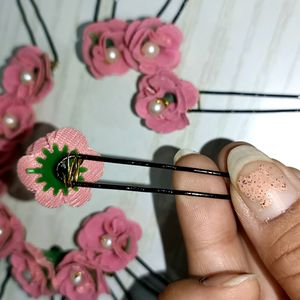 Juda Flower Pins