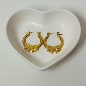 Bow Shaped Hoops Anti Tarnish