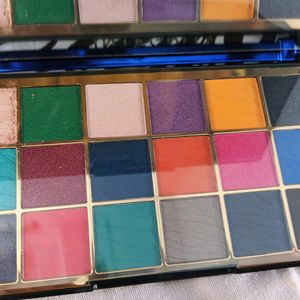 Makeup Revolution London Eyeshadow Palette