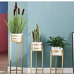 Set Of 3 Metal Stand Pot For Home Decor