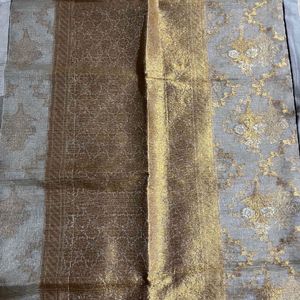 WHITE AND GOLD SAREE