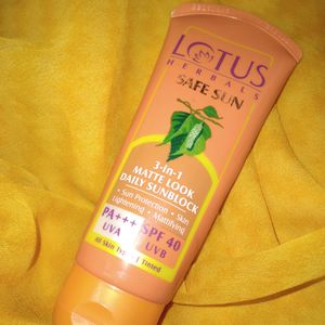 Lotus Sunscreen Spf 40